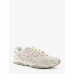 U204L5 mesh sneakers with suede inserts