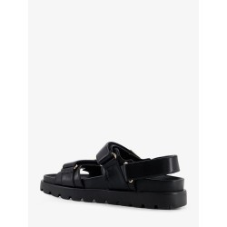 Mellow leather sandals with metal logo on the side
