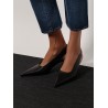 Slingback decolleté in pelle con effetto cocco