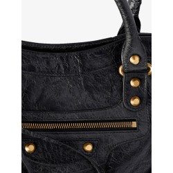 Le City M leather shoulder bag