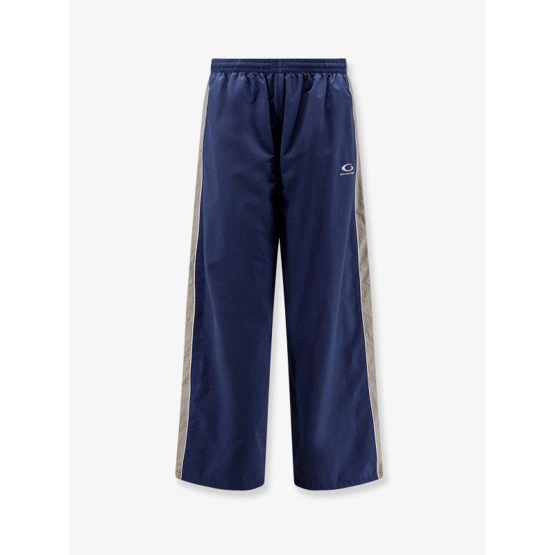 Sporty nylon trousers